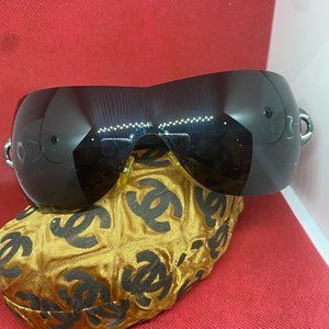 Authentic Chanel Classic Aviator Shield Sunglasses